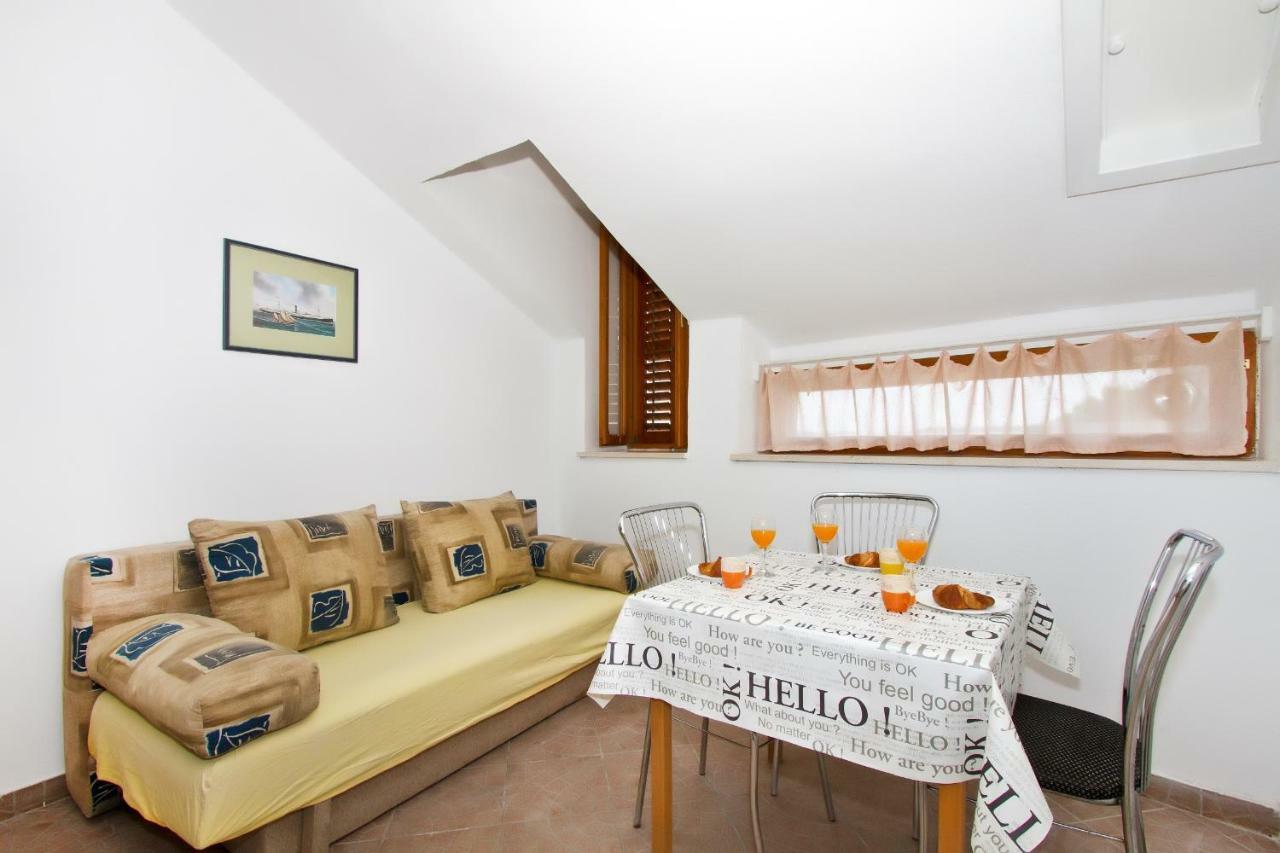 Apartment Center Marija Vodice Exteriör bild