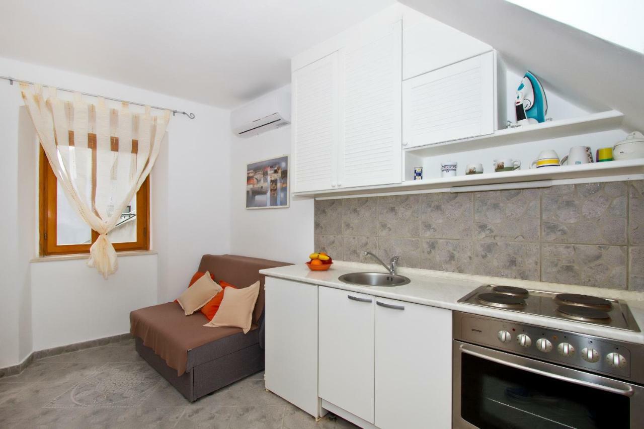 Apartment Center Marija Vodice Exteriör bild