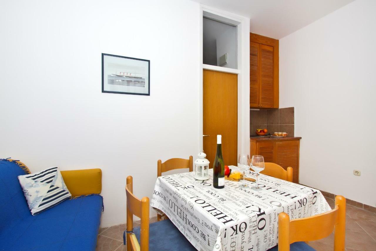 Apartment Center Marija Vodice Exteriör bild