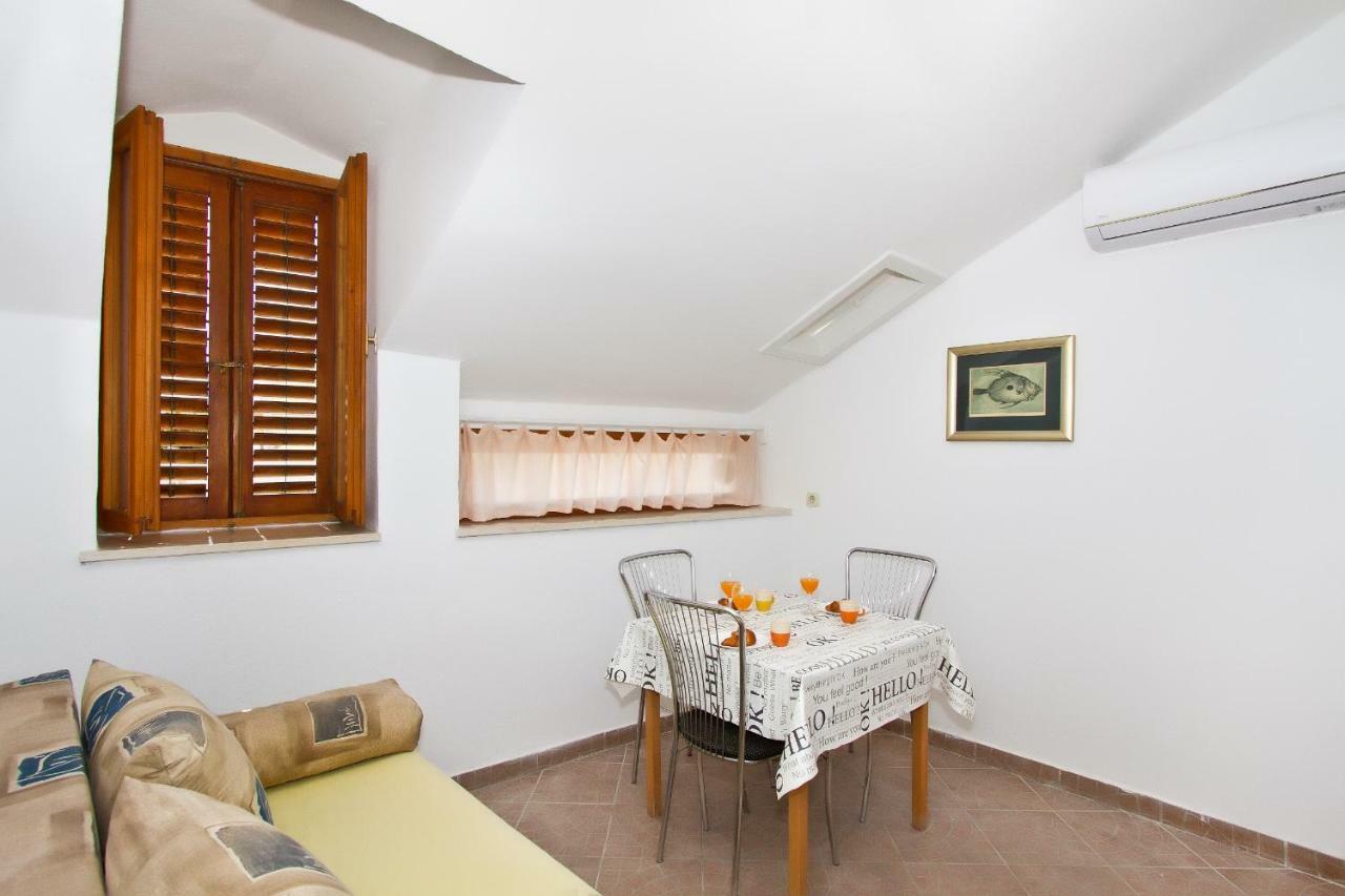 Apartment Center Marija Vodice Exteriör bild